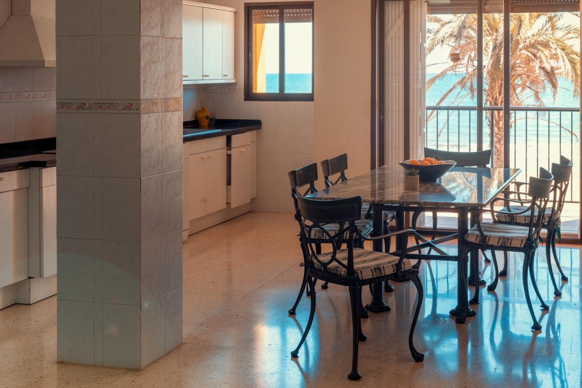 Apartamento Familiar Port-Saplaya ポルト・サプラヤ エクステリア 写真